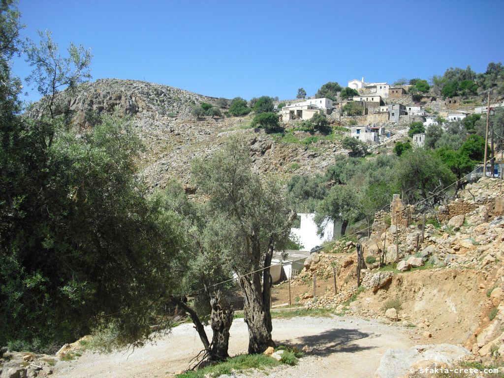 Photo report: Around Loutro, Sfakia, Crete April 2011