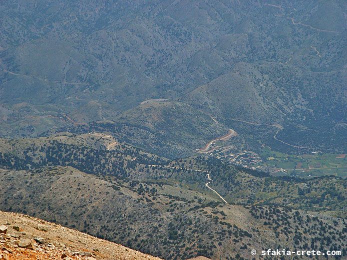 Photo report of walking around the mountains of Sfakia, Crete, May 2004