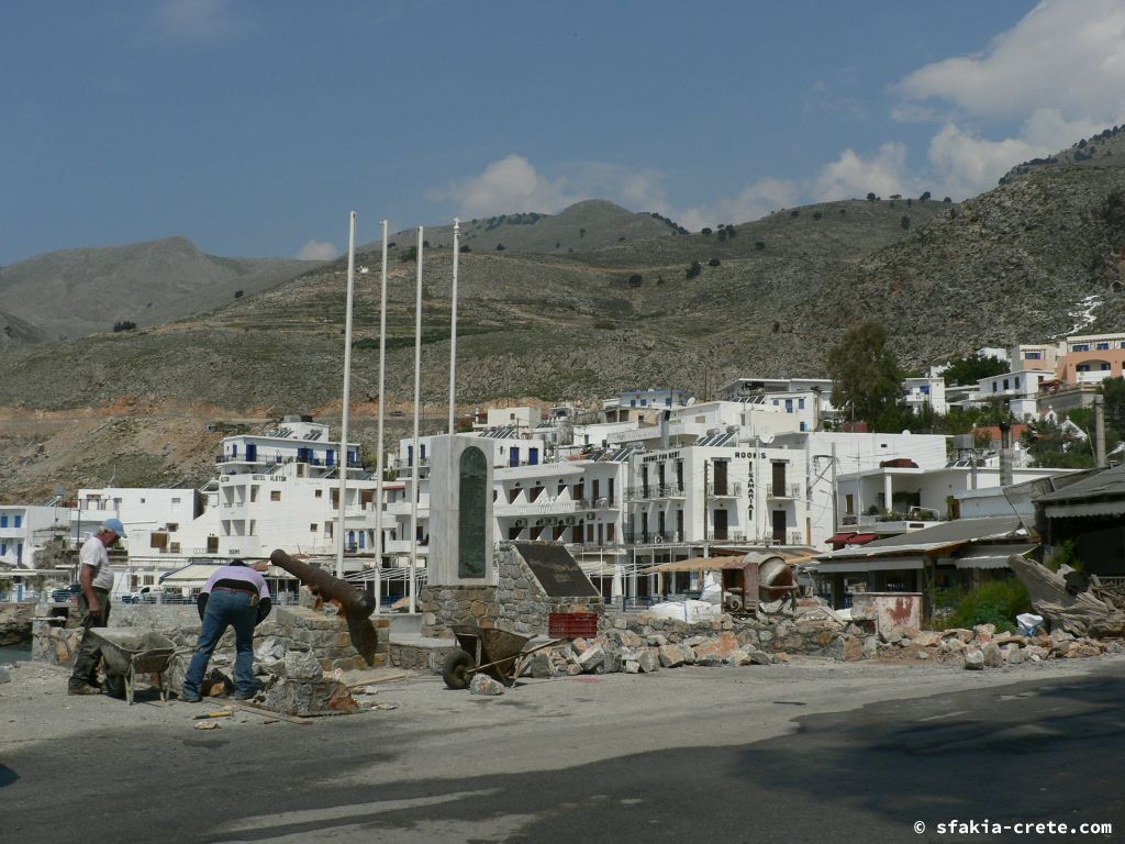 Photo report: Around Sfakia, Crete April - May 2011