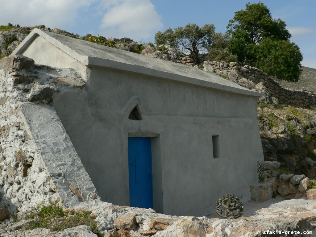 Photo report of a visit to Giorgitsi, uninhabited village above Chora Sfakion, Sfakia, Crete