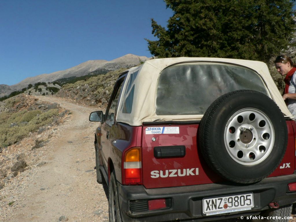 Photo report of a trip to the summit of Pachnes, Sfakia, Crete in October 2008