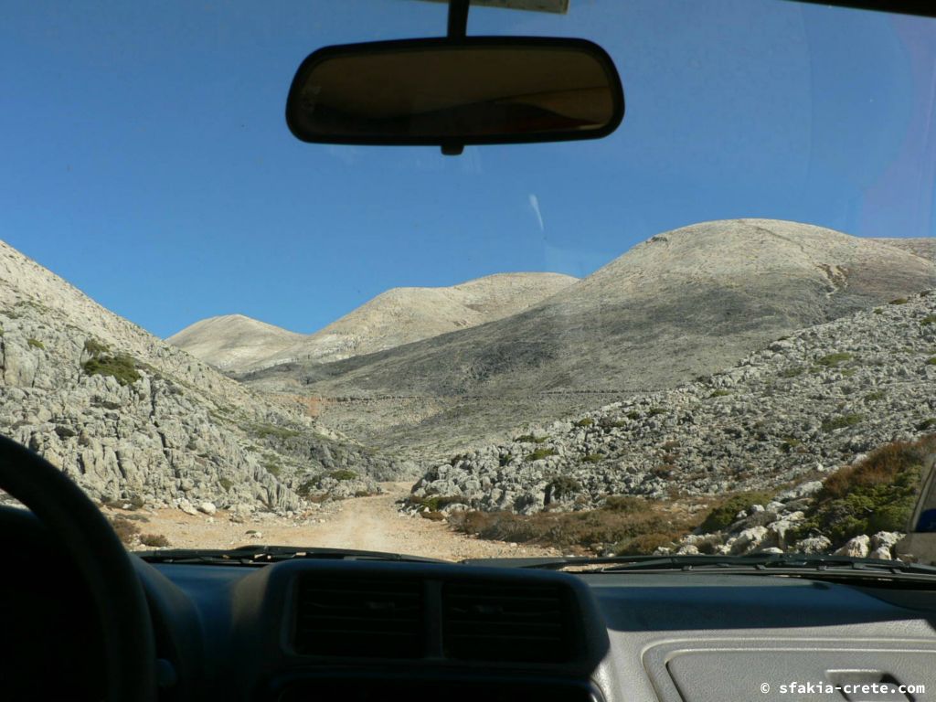 Photo report of a trip to the summit of Pachnes, Sfakia, Crete in October 2008