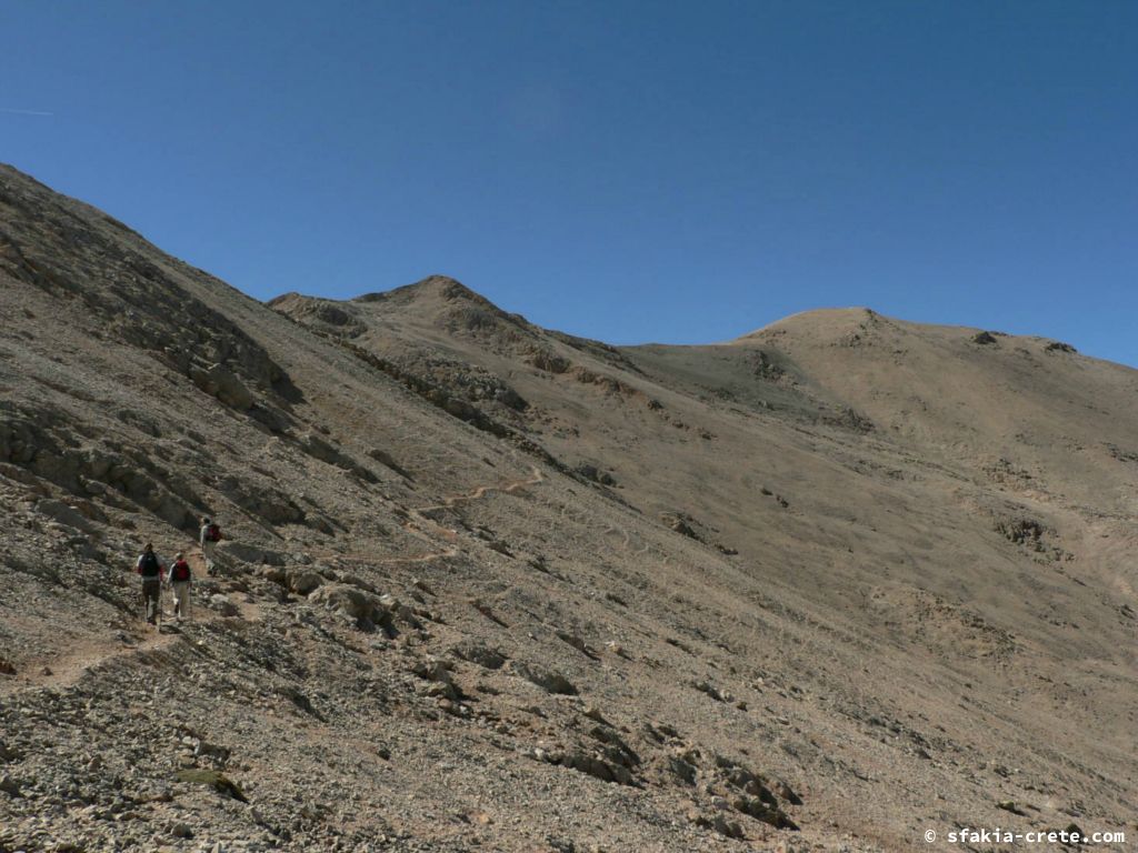 Photo report of a trip to the summit of Pachnes, Sfakia, Crete in October 2008