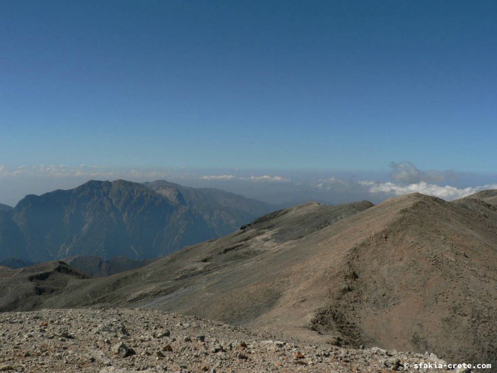 Photo report of a trip to the summit of Pachnes, Sfakia, Crete in October 2008