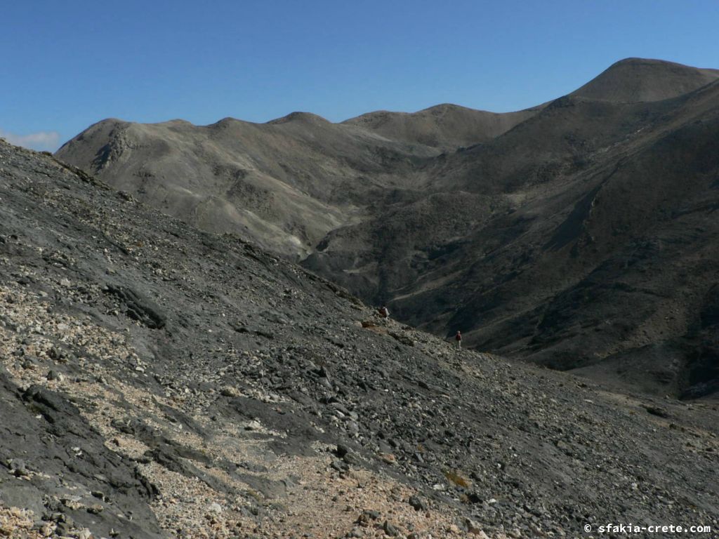 Photo report of a trip to the summit of Pachnes, Sfakia, Crete in October 2008