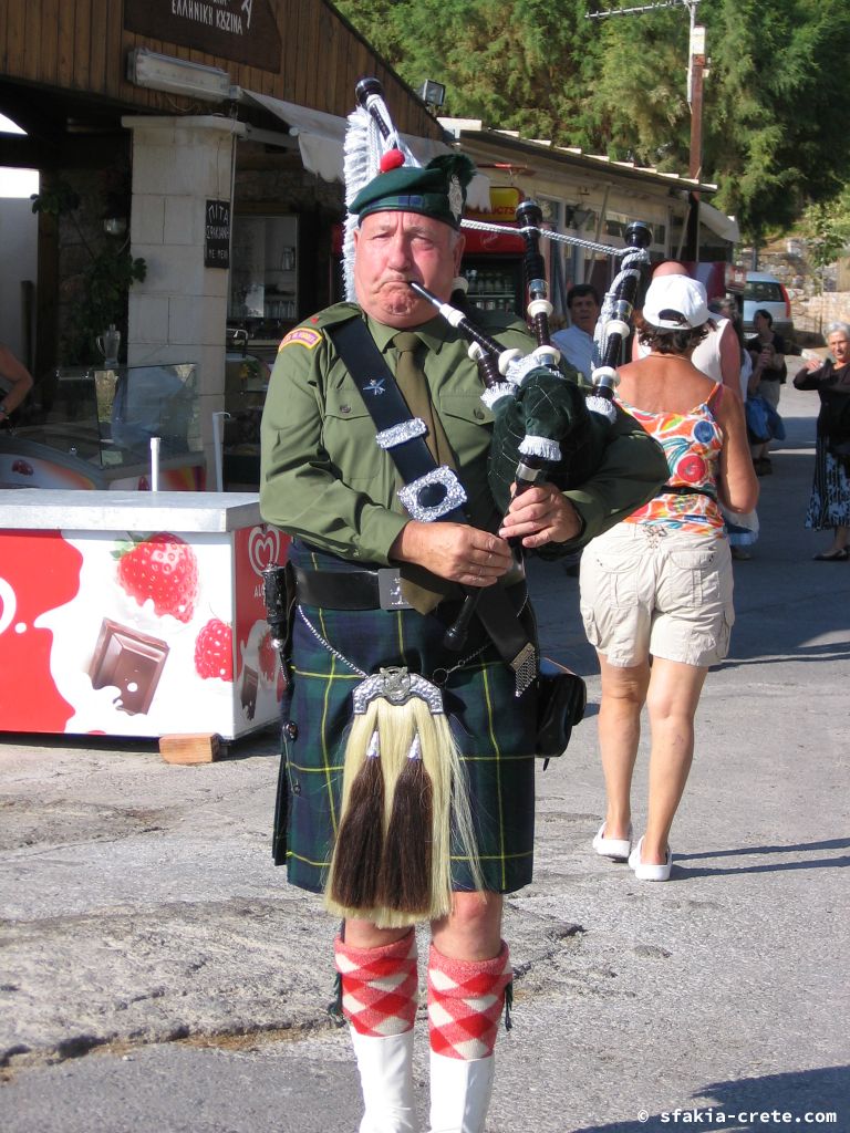 Photo report of a memorial for the people of Crete that were killed during WW II, September 2008