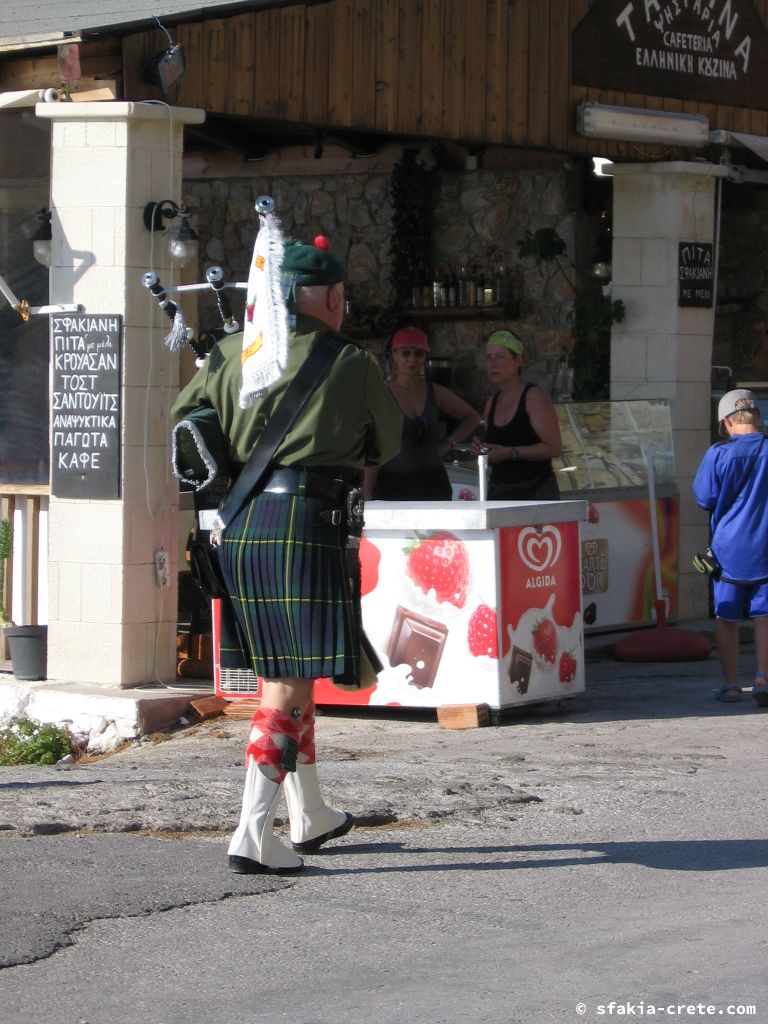 Photo report of a memorial for the people of Crete that were killed during WW II, September 2008