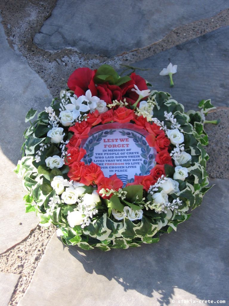 Photo report of a memorial for the people of Crete that were killed during WW II, September 2008