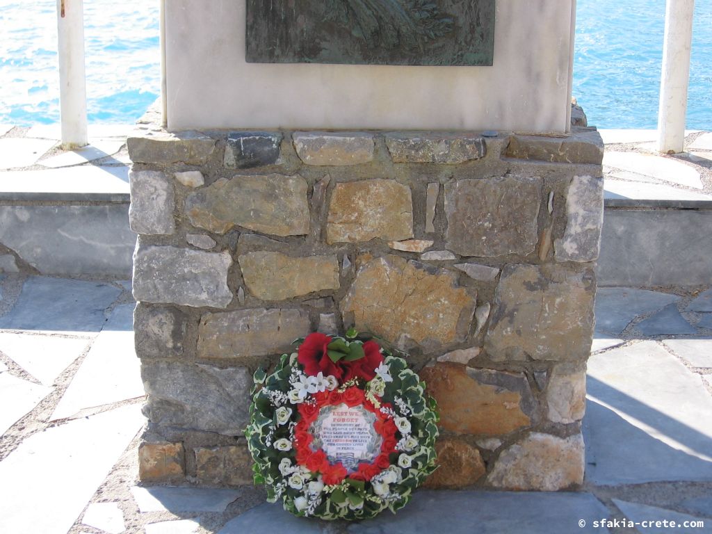 Photo report of a memorial for the people of Crete that were killed during WW II, September 2008
