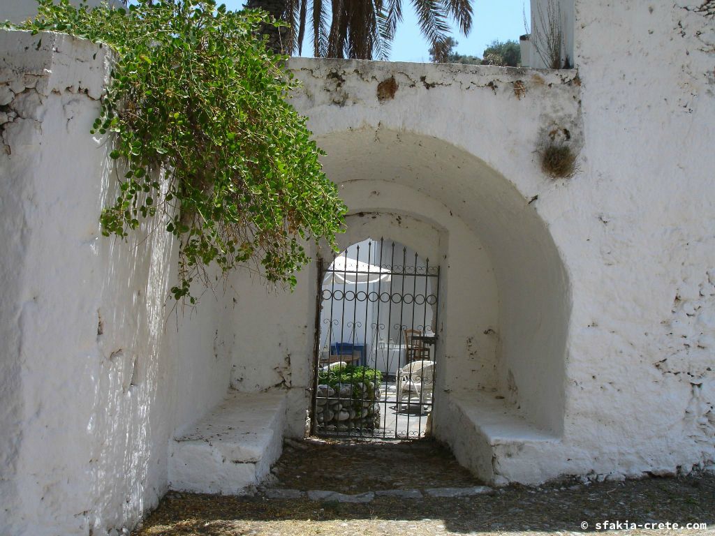 Photo report of a visit around Sfakia, Crete, June - July 2008