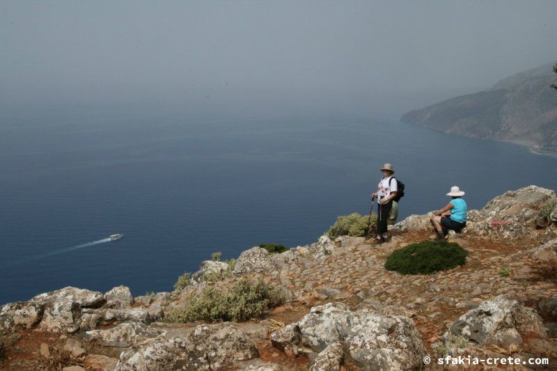 Photo report of a walk from Agios Ioannis - Selouda - Agios Pavlos, Sfakia, May 2008