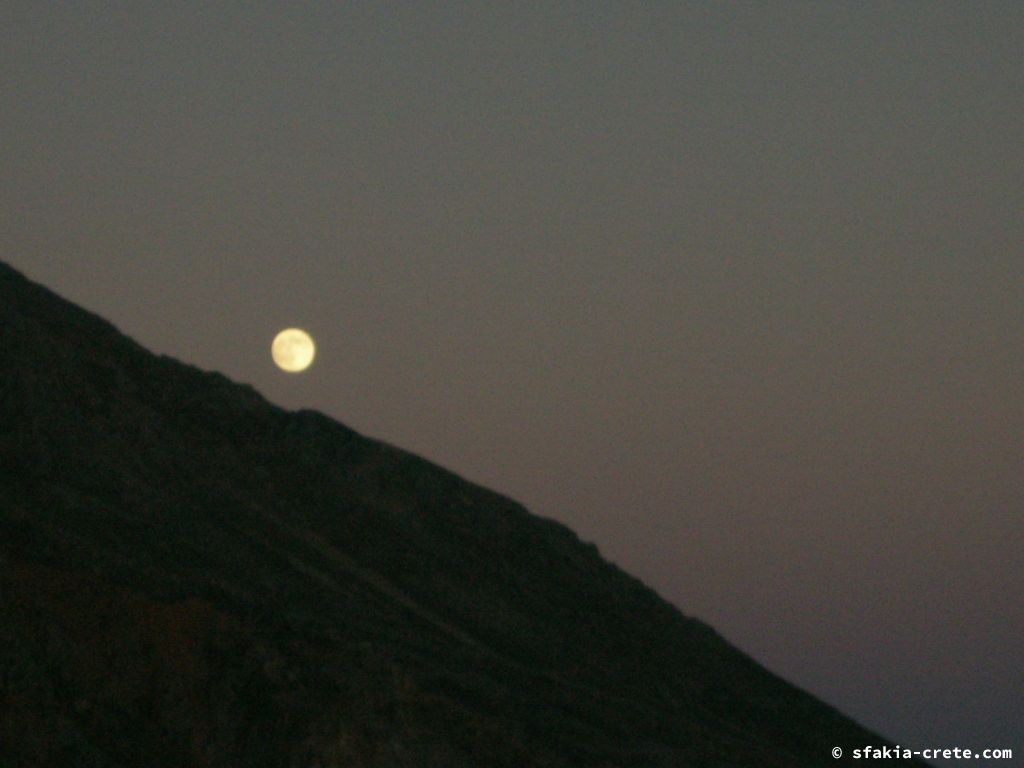 Photo report of a visit around Loutro, Sfakia in October 2007 and April - May 2008