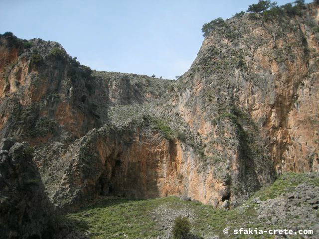 Photo report of a visit around Sfakia and Crete, April 2008