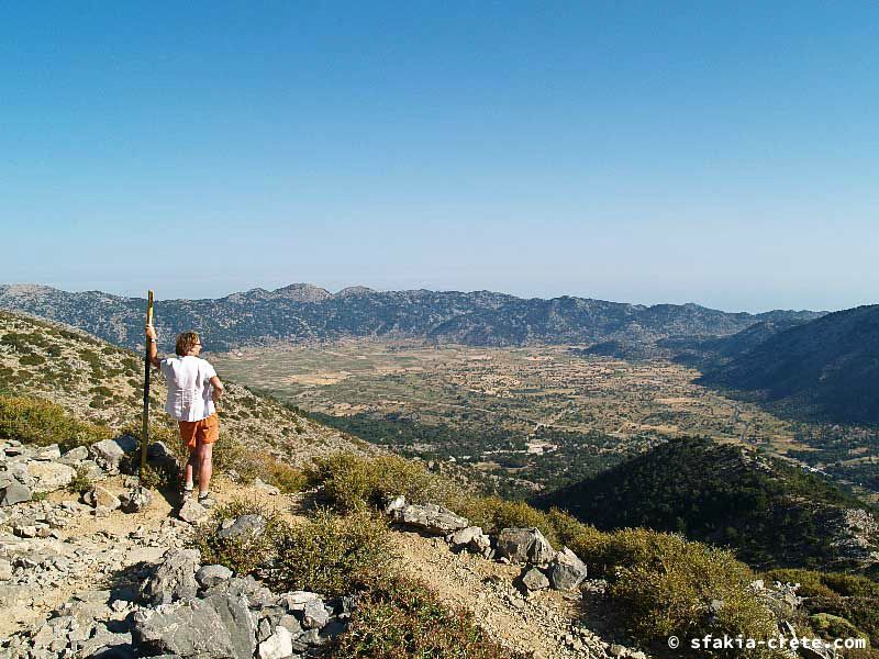 Photo report of a walk up Mount Gingilos above Samaria gorge, Sfakia, July and September 2007