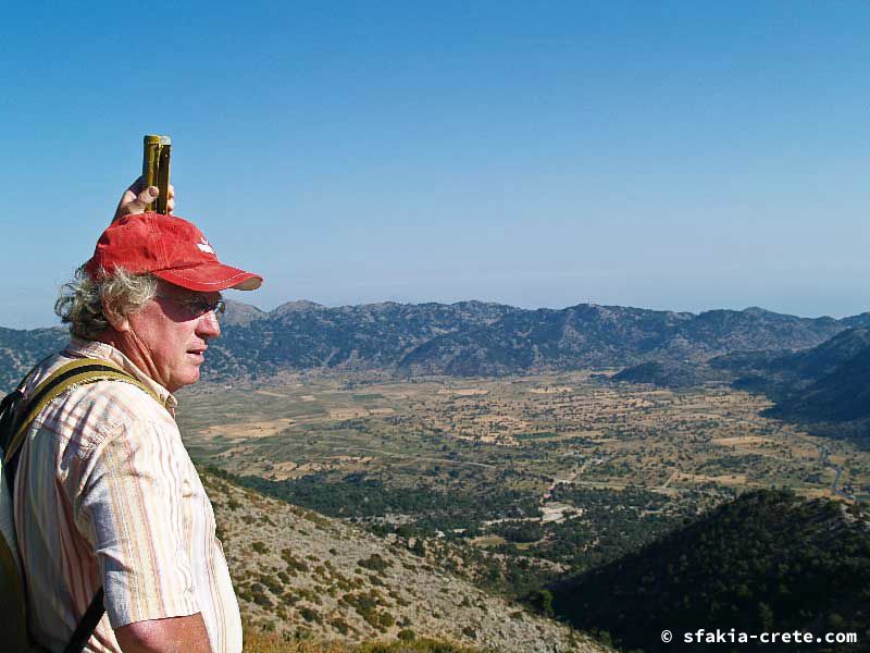 Photo report of a walk up Mount Gingilos above Samaria gorge, Sfakia, July and September 2007