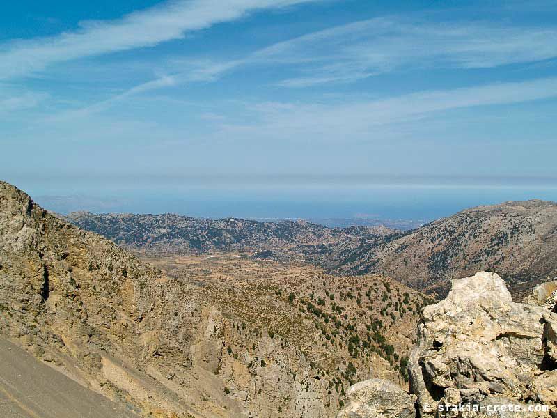 Photo report of a walk up Mount Gingilos above Samaria gorge, Sfakia, July and September 2007