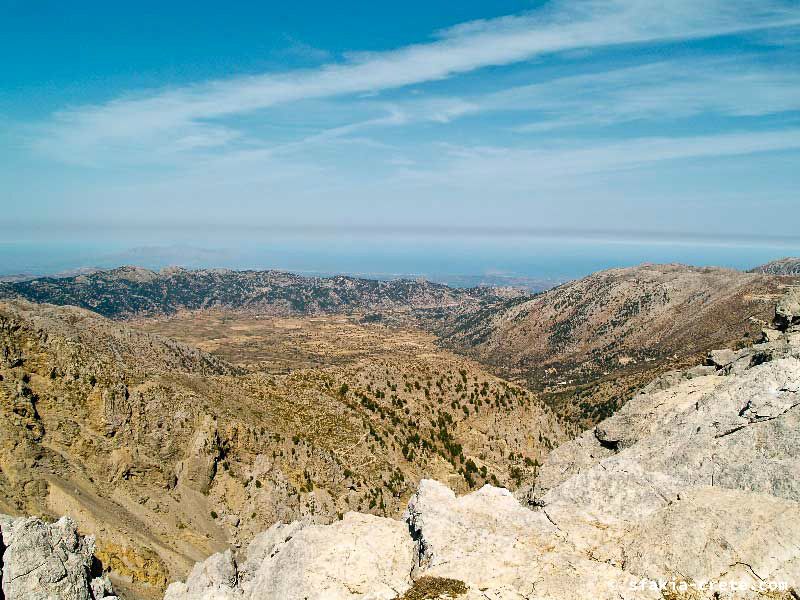 Photo report of a walk up Mount Gingilos above Samaria gorge, Sfakia, July and September 2007