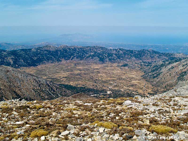 Photo report of a walk up Mount Gingilos above Samaria gorge, Sfakia, July and September 2007