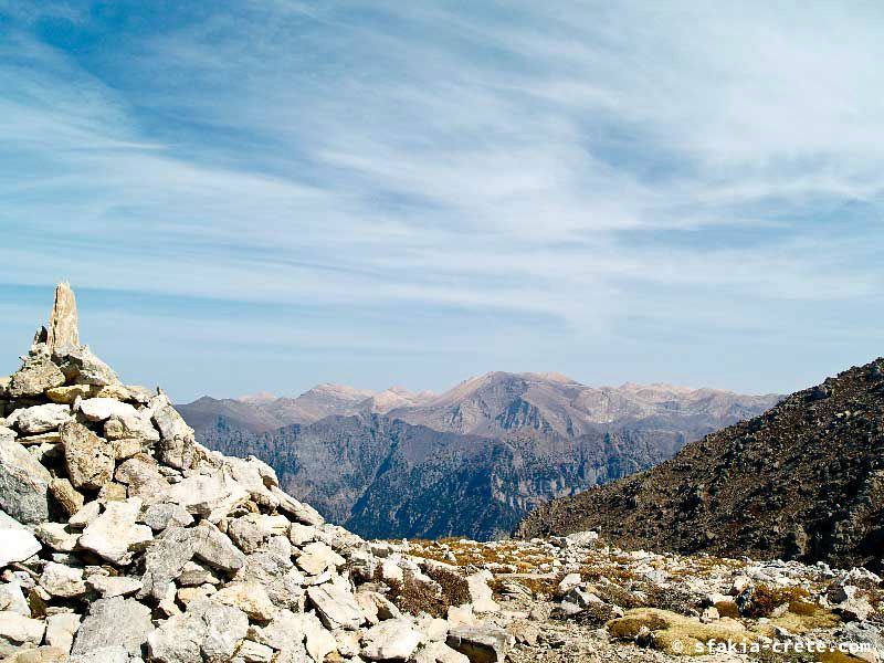 Photo report of a walk up Mount Gingilos above Samaria gorge, Sfakia, July and September 2007