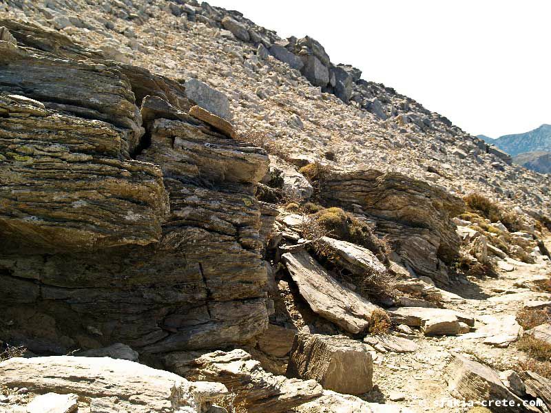 Photo report of a walk up Mount Gingilos above Samaria gorge, Sfakia, July and September 2007