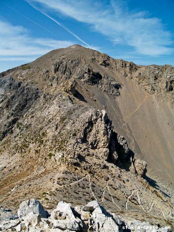 Photo report of a walk up Mount Gingilos above Samaria gorge, Sfakia, July and September 2007