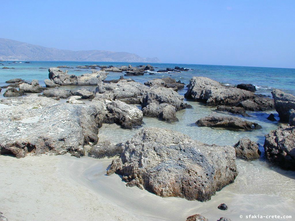 Photo report of a visit to Elafonisi island, southwest Crete, April 2007