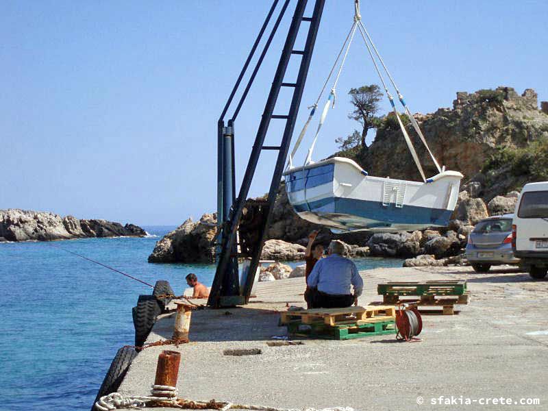 Photo report of a visit to Sfakia, southwest Crete, at Greek Easter, April 2007