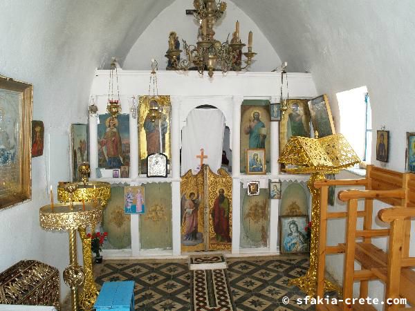 Photo report of a walk around Sfakia, Loutro and Livadiana, southwest Crete, April 2007