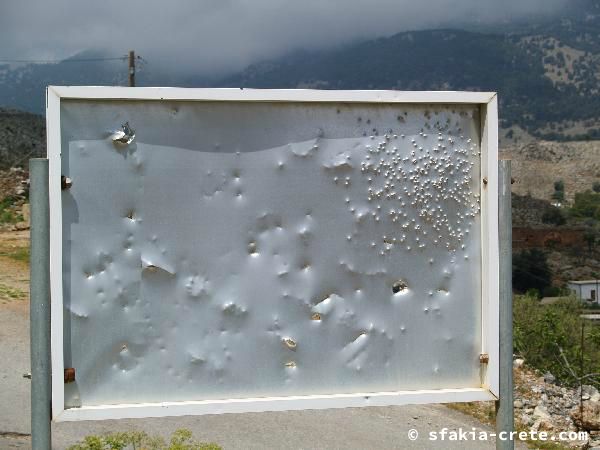 Photo report of a walk around Sfakia, Loutro and Livadiana, southwest Crete, April 2007