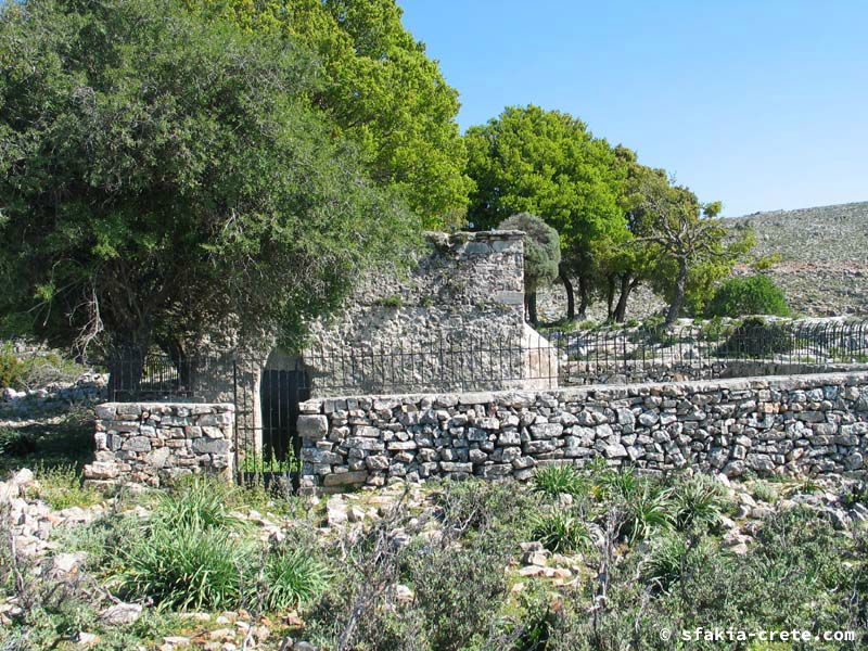 Photo report of a visit to Mouri village, Sfakia, Crete, April 2006