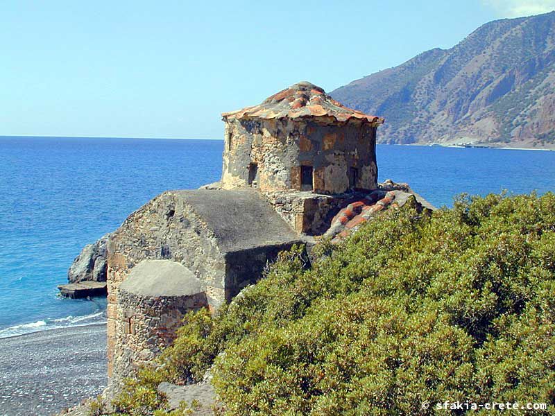 Photo report of walking around Sfakia, Crete, May 2005