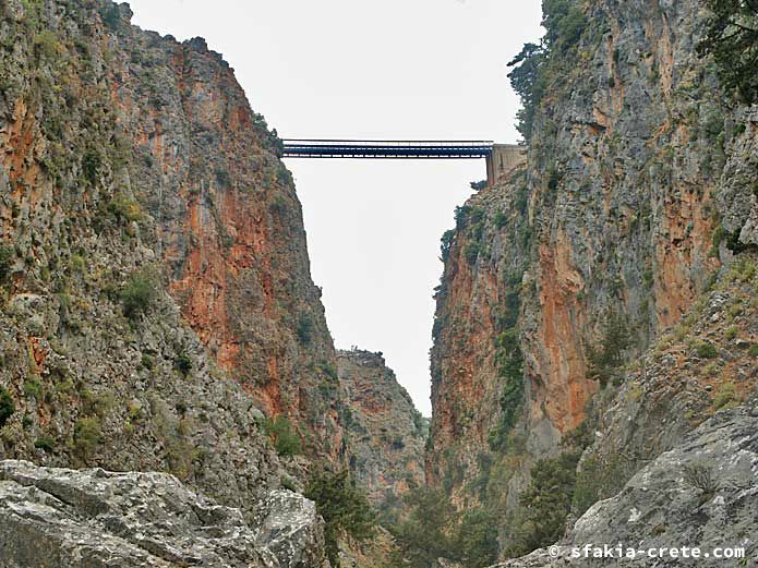 Photo report of walking around the mountains of Sfakia, Crete, May 2005, part 2