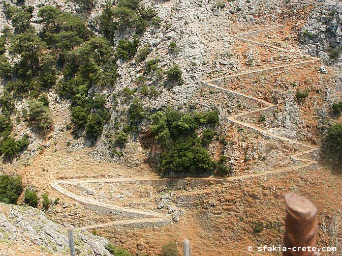 Photo report of walking around the mountains of Sfakia, Crete, May 2005, part 2