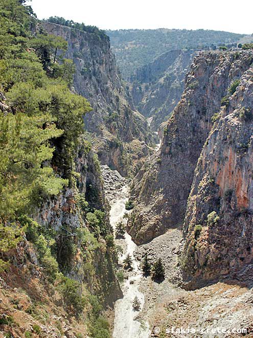 Photo report of walking around the mountains of Sfakia, Crete, May 2005, part 2