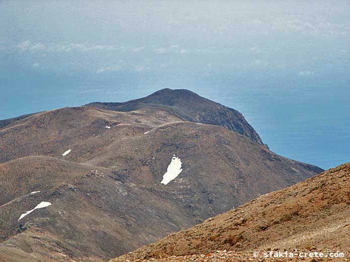 Photo report of walking around the mountains of Sfakia, Crete, May 2004