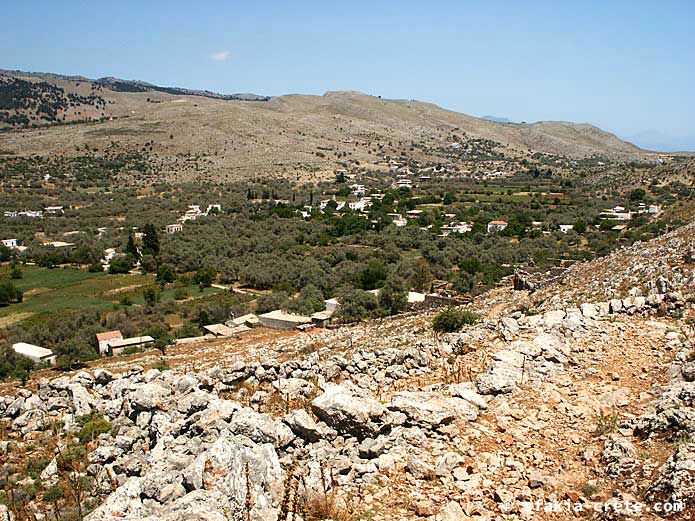 Photo report of walking around the mountains of Sfakia, Crete, May 2004