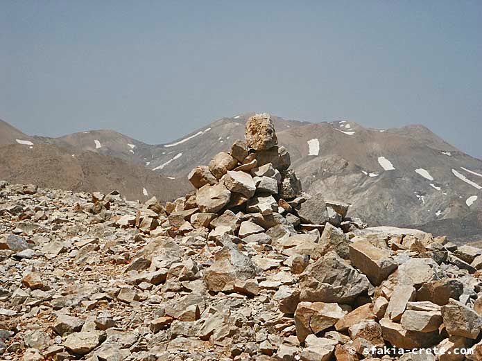 Photo report of walking around the mountains of Sfakia, Crete, May 2004