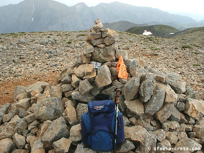 Photo report of walking around the mountains of Sfakia, Crete, May 2004