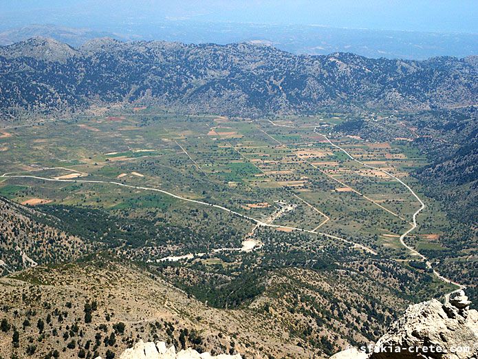 Photo report of walking around the mountains of Sfakia, Crete, May 2004