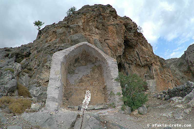 Photo report of around Sfakia, Crete, October 2005