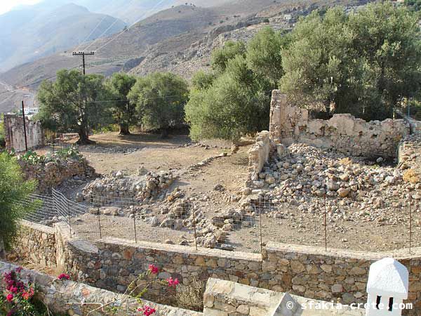 Photo report of around Sfakia, Crete, October 2004